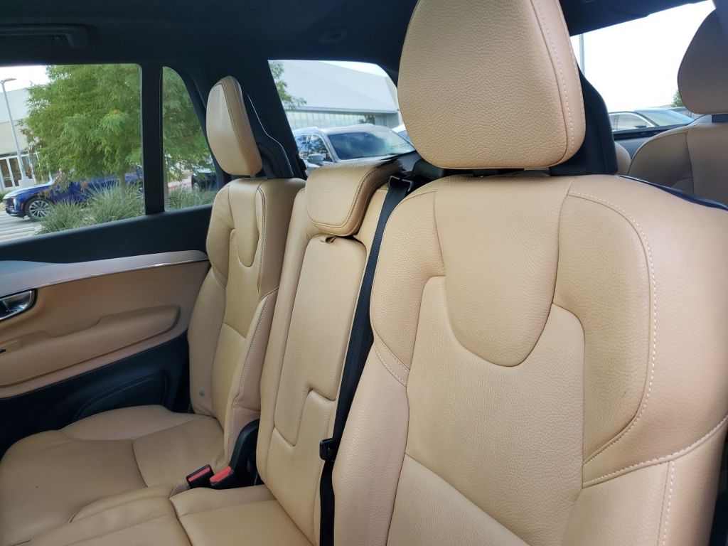 Used Car 2018 Volvo Xc90  T6 Momentum For Sale Under $20,000 In Austin, Texas