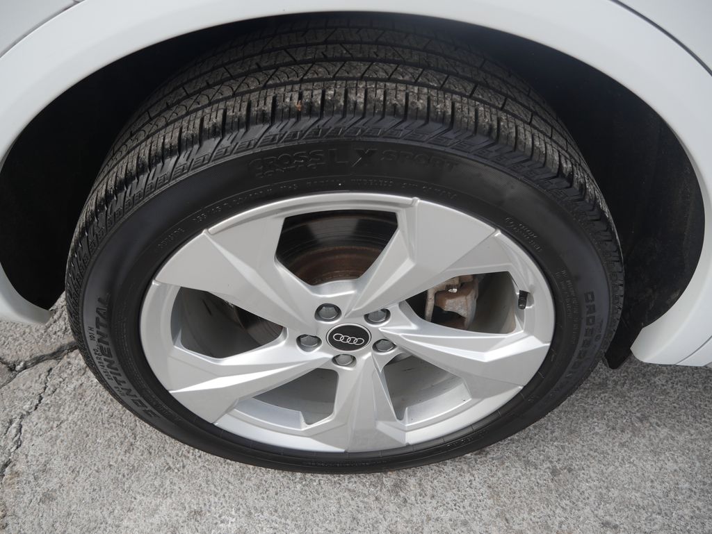 Thumbnail: 2022 Audi Q5 - 14