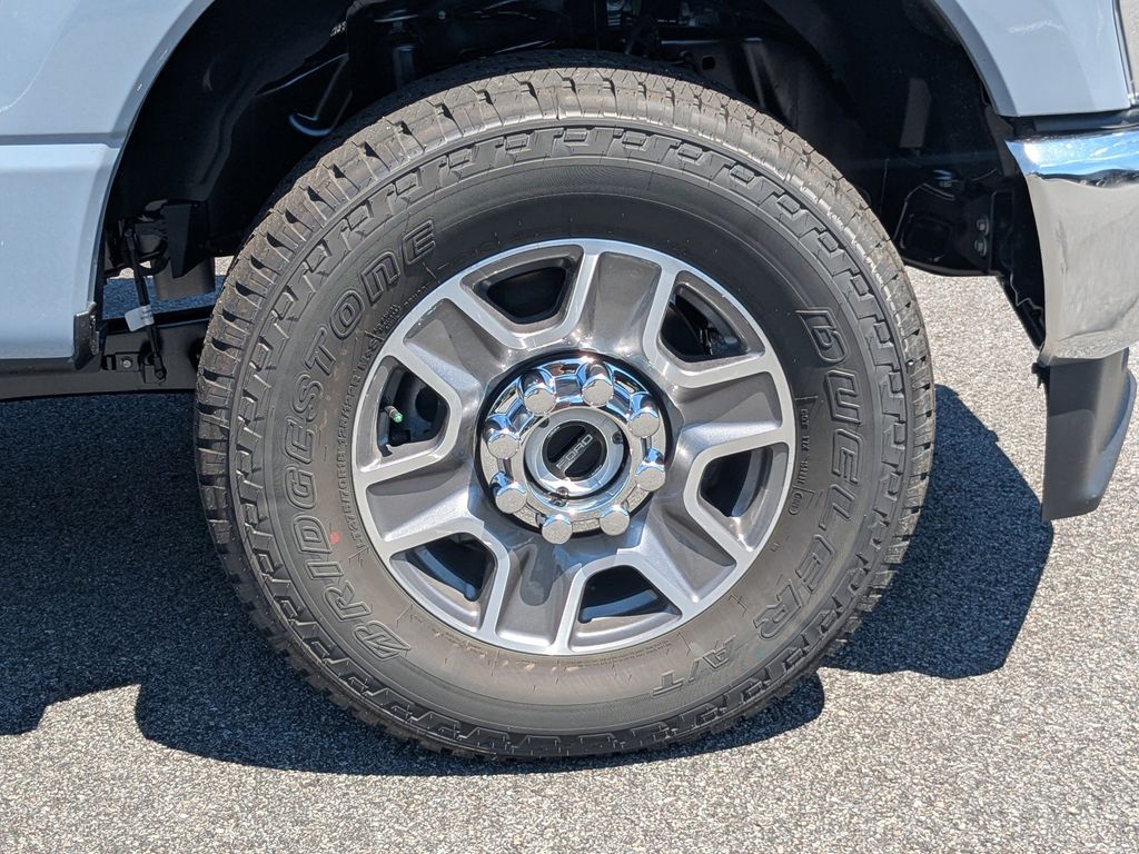 2026 Ford Super Duty F-350 SRW LARIAT