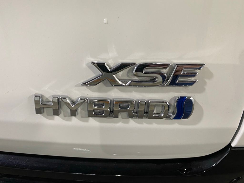 Thumbnail: 2026 Toyota Sienna - 21