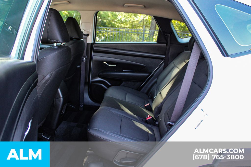 2025 Hyundai Tucson SE photo 17