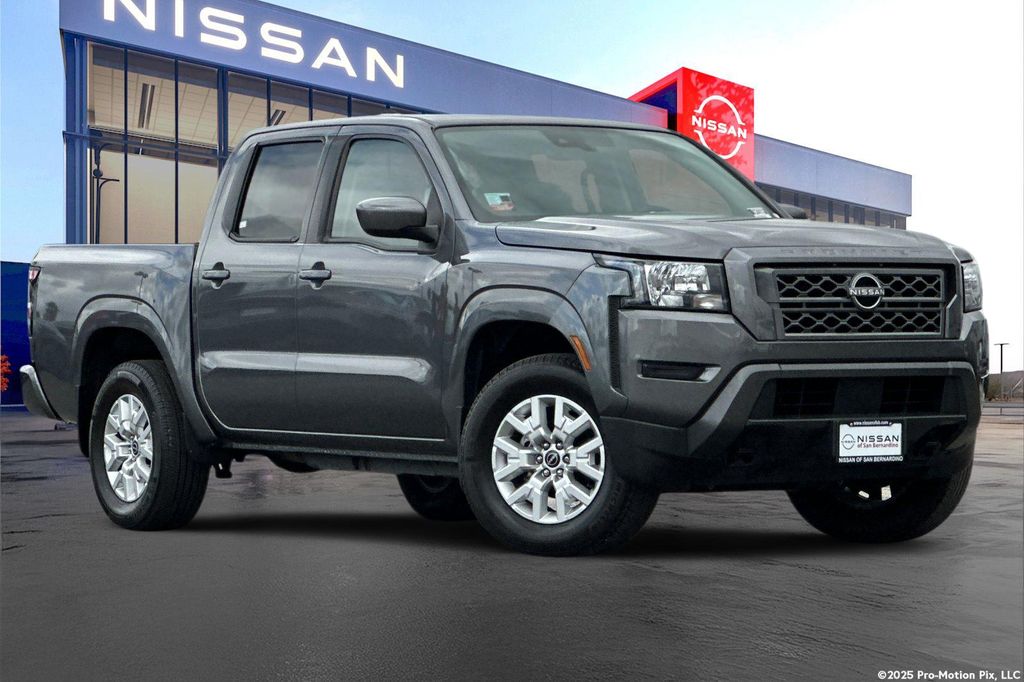 2023 Nissan Frontier SV Crew Cab 4X4 SWB's photo