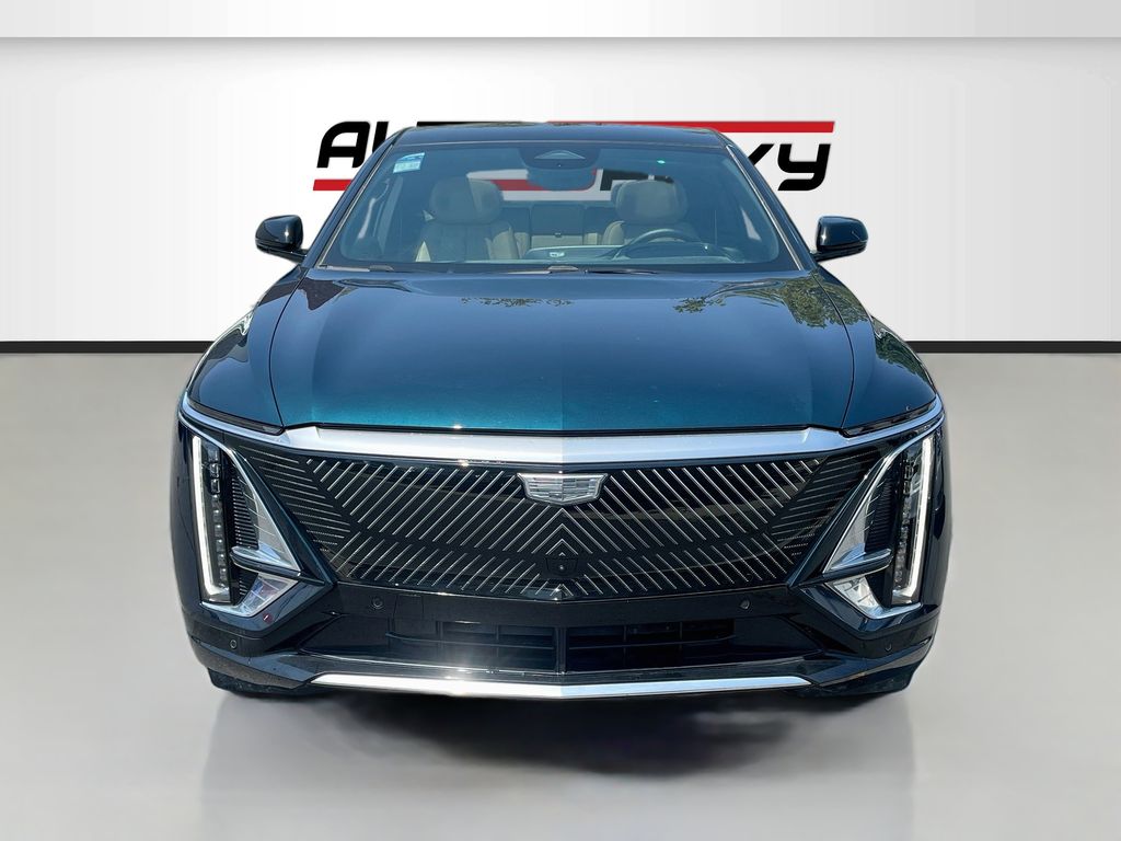 Used 2026 Green Cadillac Signature Luxury image 2