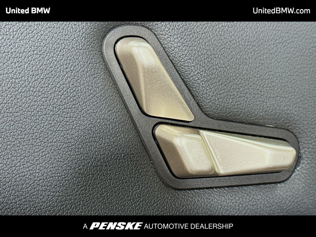 Thumbnail: 2023 BMW iX - 4