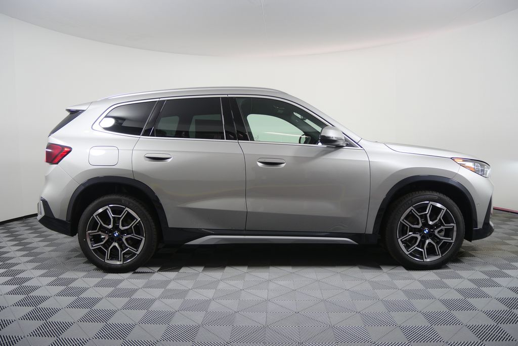 Thumbnail: 2026 BMW X1 - 2