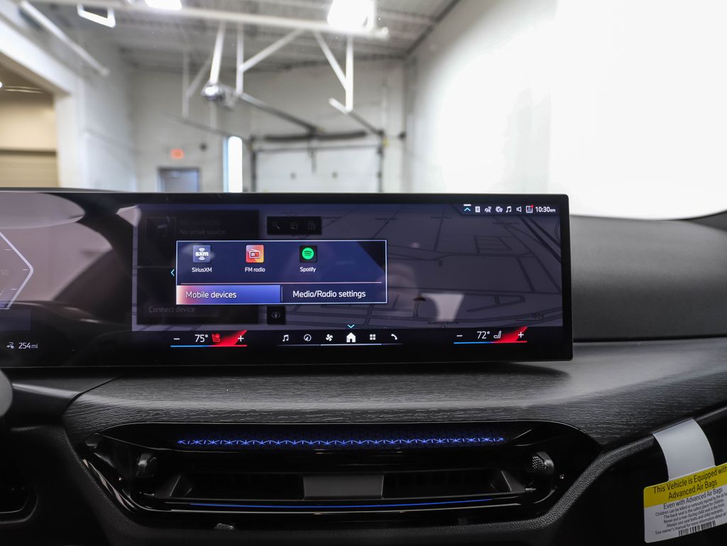 Thumbnail: 2025 BMW i4 - 15