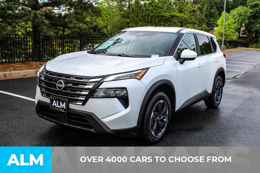 Used 2025 White Nissan SV image 3