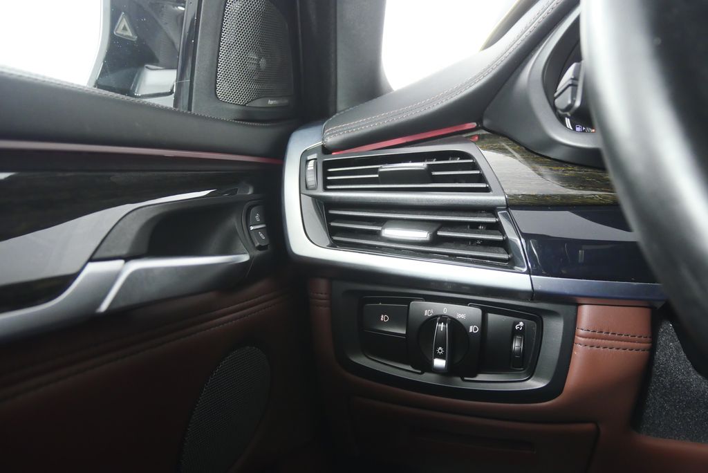 Thumbnail: 2019 BMW X6 - 20