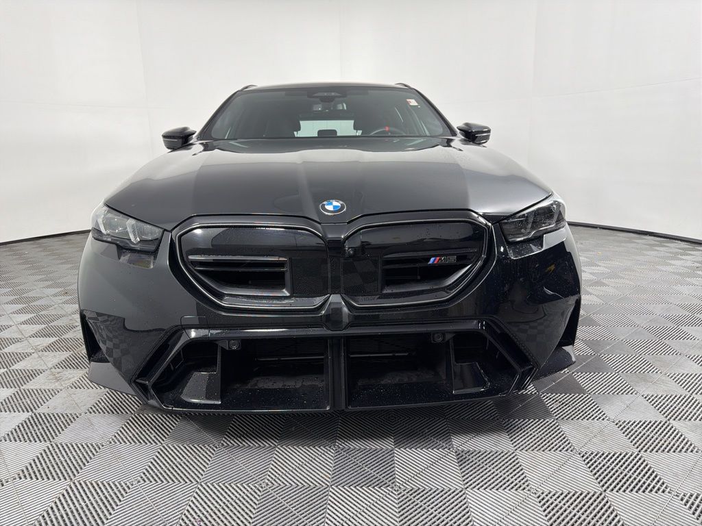 Thumbnail: 2025 BMW M5 - 2