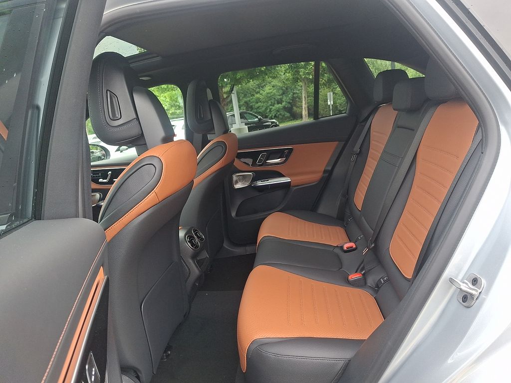 Thumbnail: 2026 Mercedes-Benz GLC - 7
