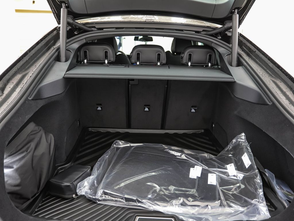 Thumbnail: 2026 BMW i4 - 24