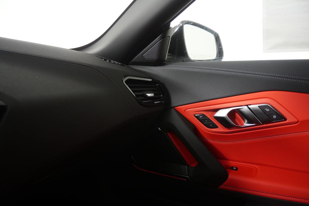 Thumbnail: 2026 BMW Z4 - 21