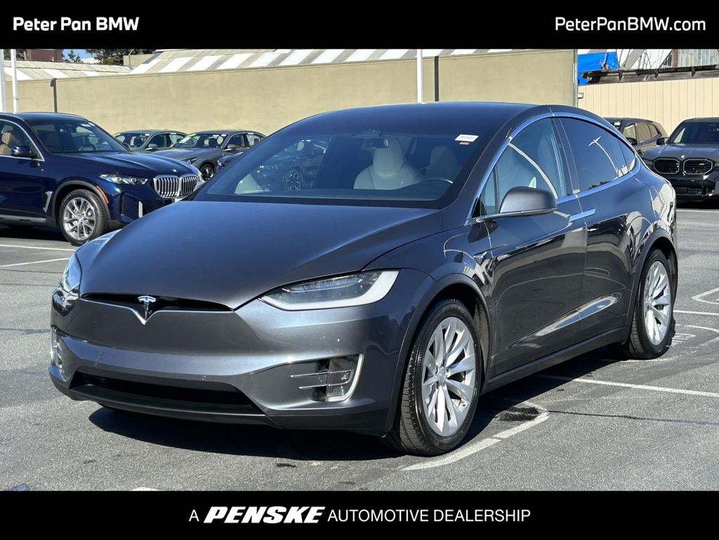 2018 Tesla Model X 75D Hero Image