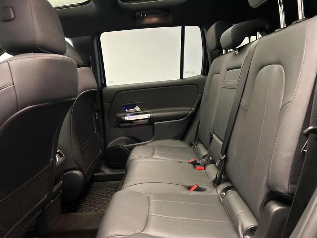 Thumbnail: 2023 Mercedes-Benz GLB - 26