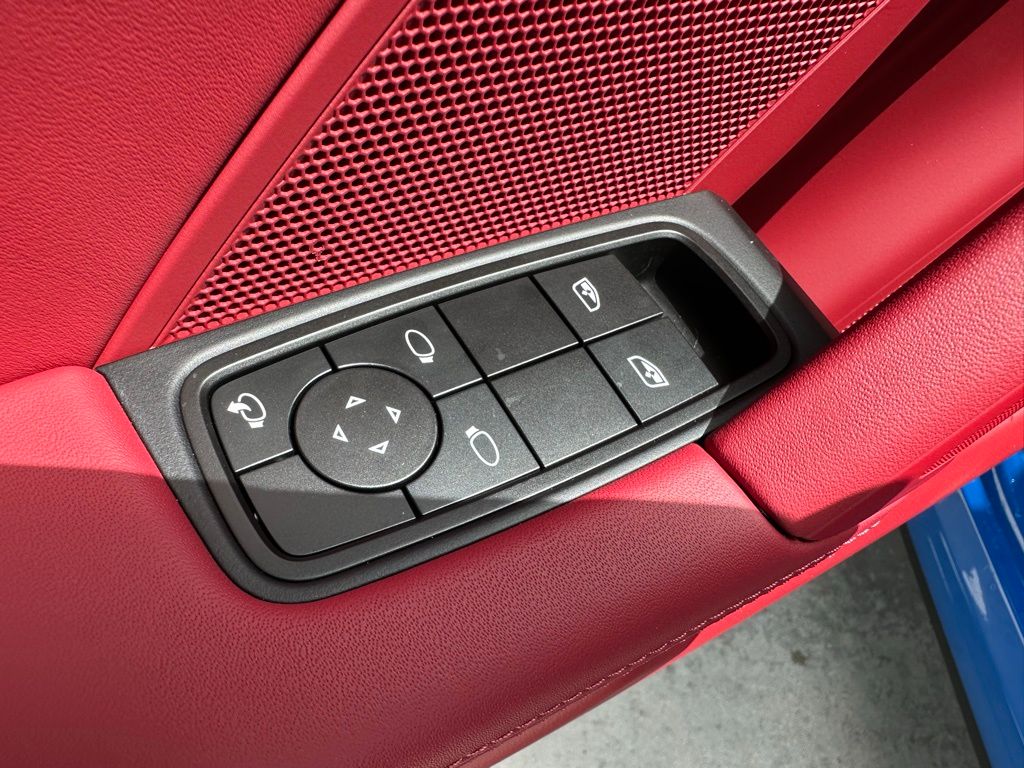 Thumbnail: 2025 Porsche 911 - 15
