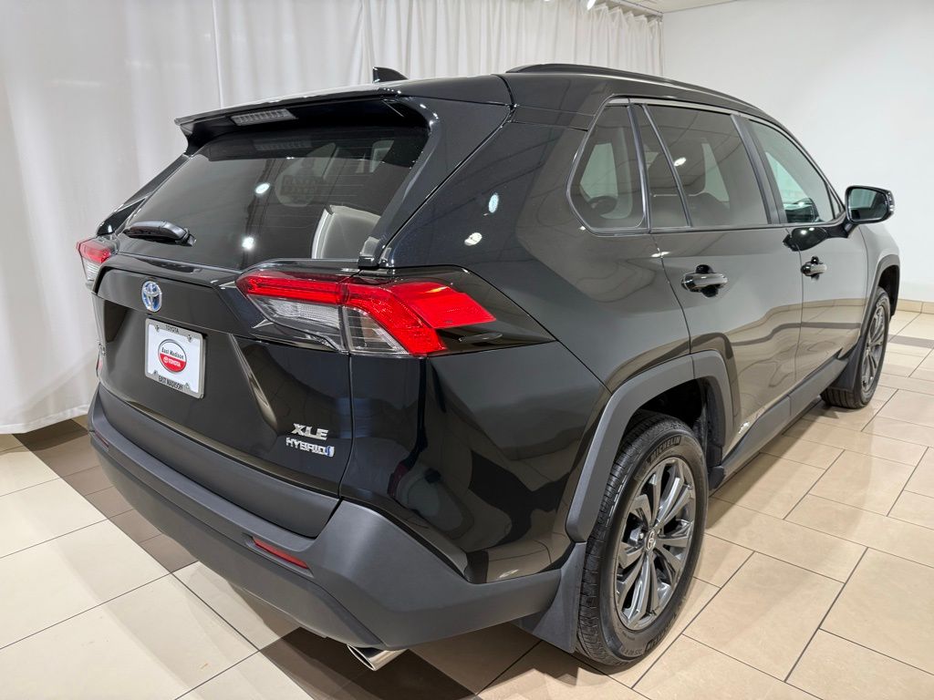 Thumbnail: 2023 Toyota RAV4 - 5