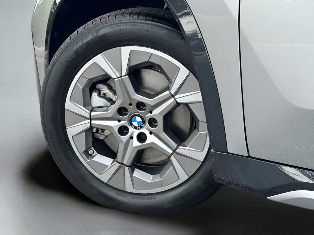 New 2026 Silver BMW xDrive28i image 26