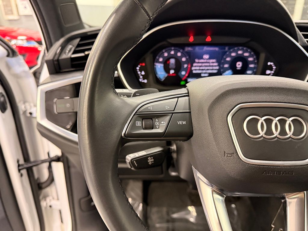 Thumbnail: 2022 Audi Q3 - 13