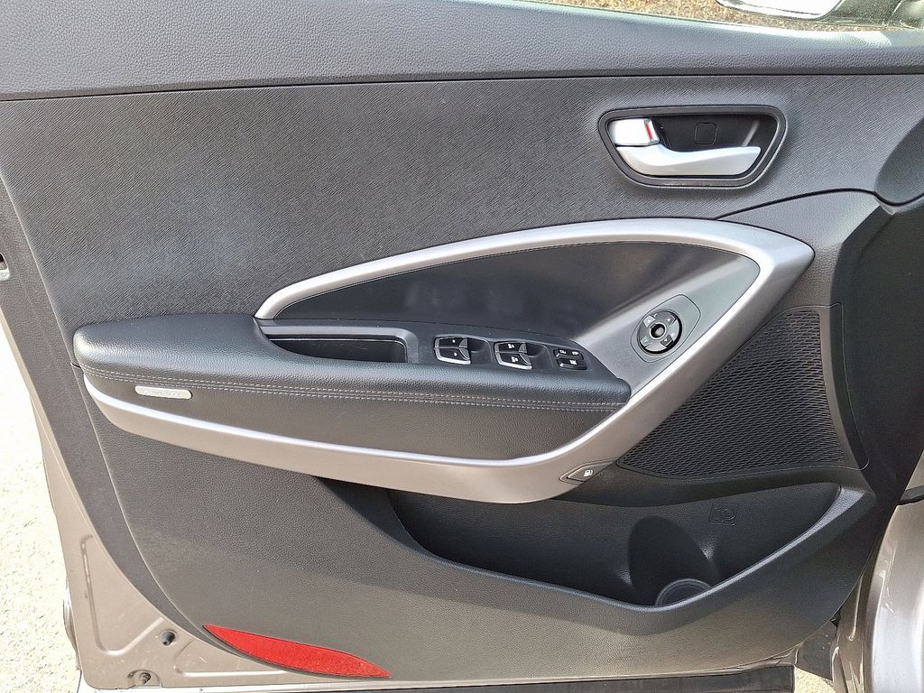 2016 Hyundai Santa Fe Sport 2.0T 12