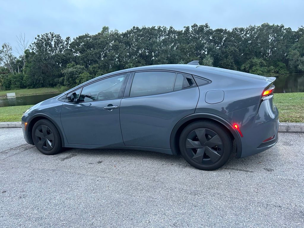 Thumbnail: 2024 Toyota Prius - 3