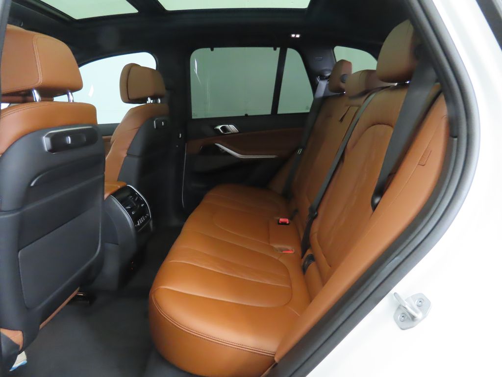 Thumbnail: 2024 BMW X5 - 22