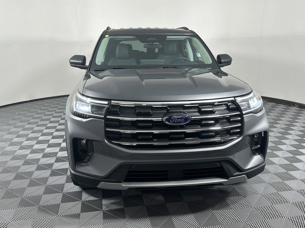 2025 Ford Explorer Active 2