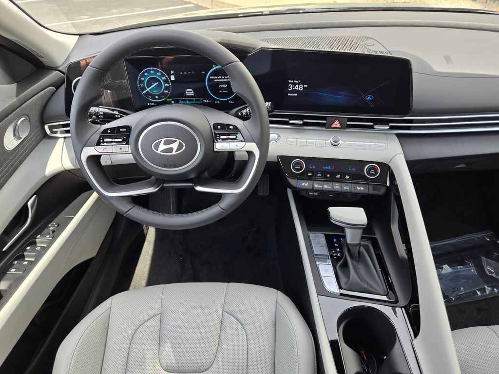 2025 Hyundai Elantra Limited Edition 29