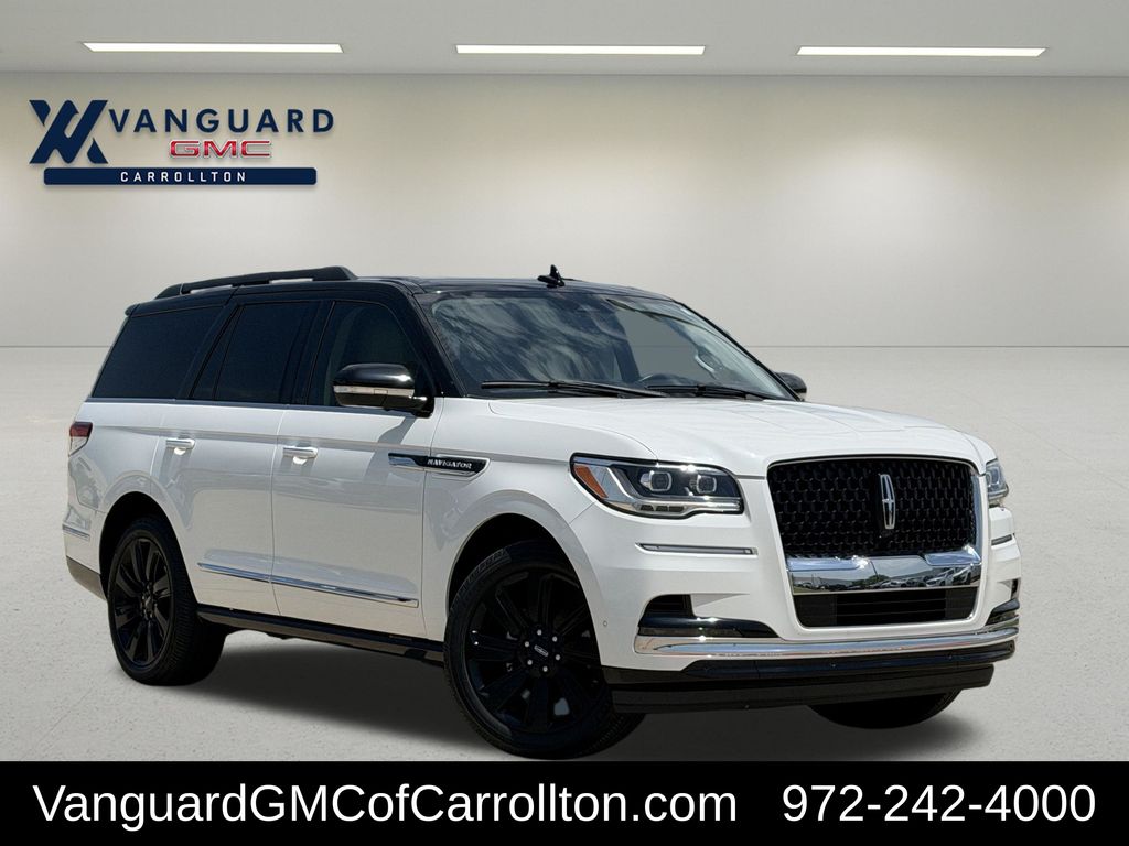 White Metallic 2022 Lincoln Navigator SUV / Crossover Four-Wheel Drive Automatic