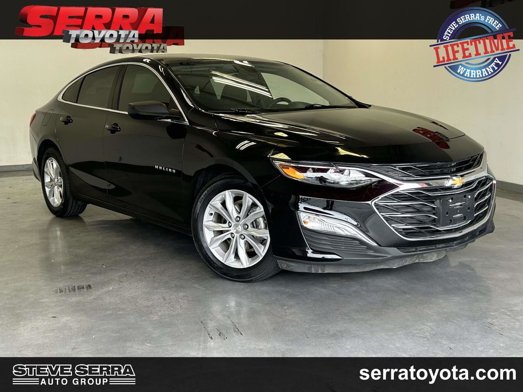 Mosaic Black Metallic 2022 Chevrolet Malibu LS FWD Sedan Front-Wheel Drive Continuously Variable Transmission