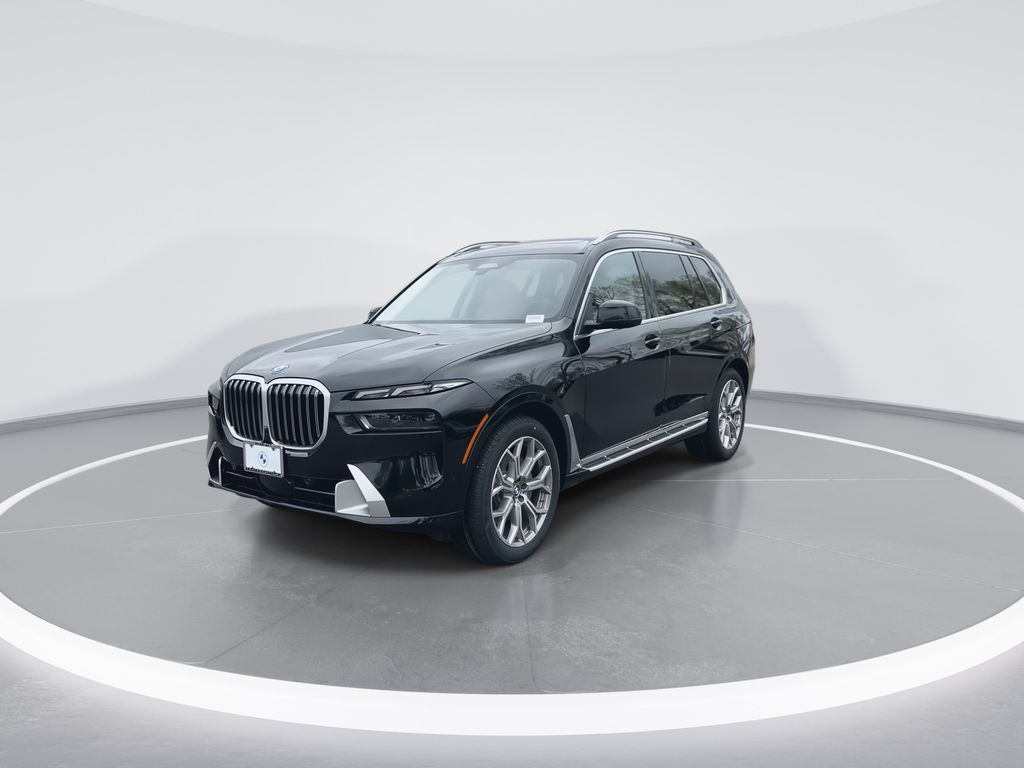 Thumbnail: 2027 BMW X7 - 4