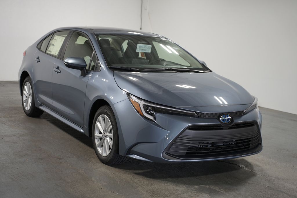 2025 Toyota Corolla LE 3