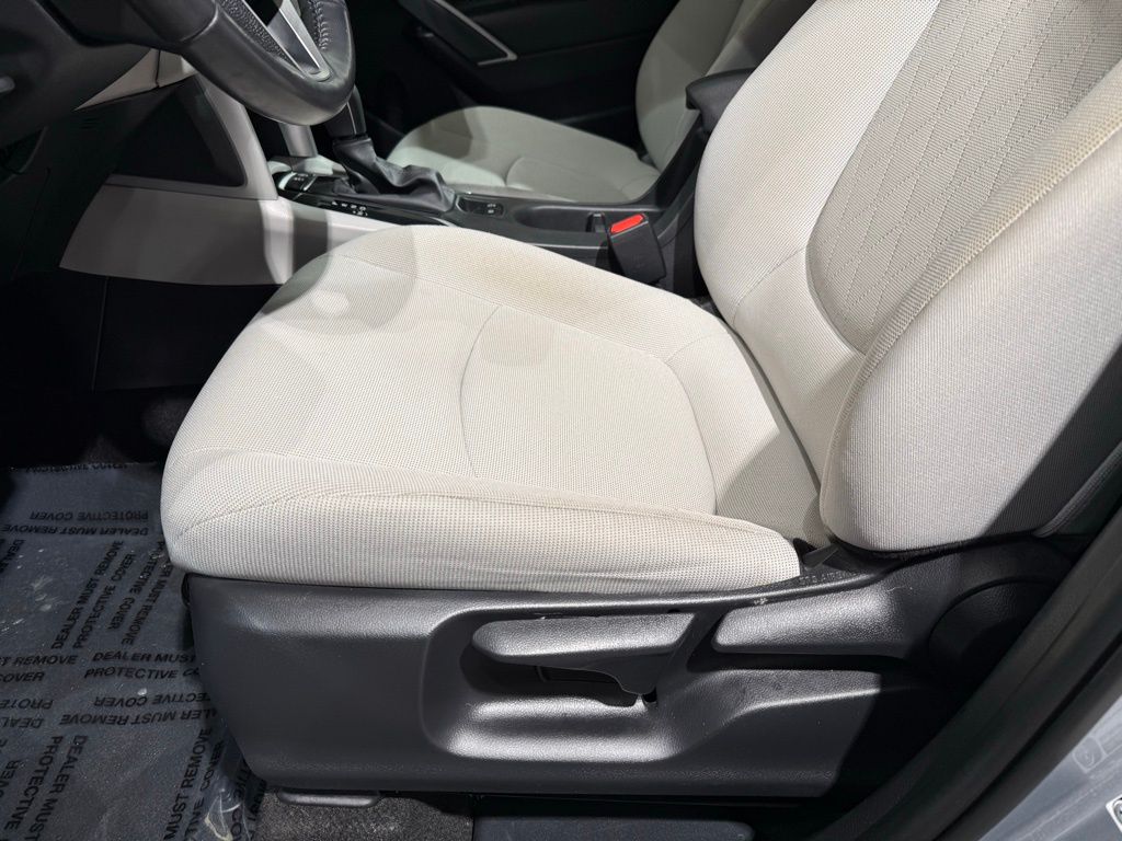 Thumbnail: 2023 Toyota Corolla Cross - 14