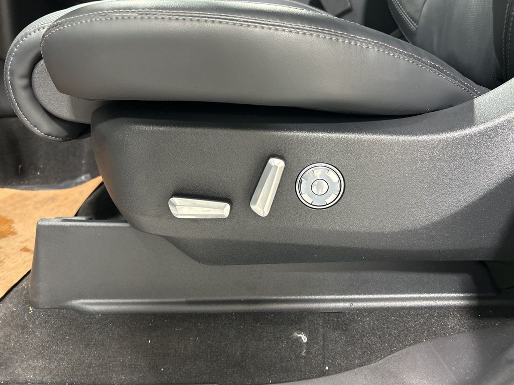 new 2026 Lincoln Navigator L car, priced at $109,230