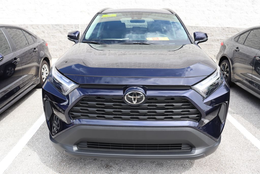 2024 Toyota RAV4 XLE 5