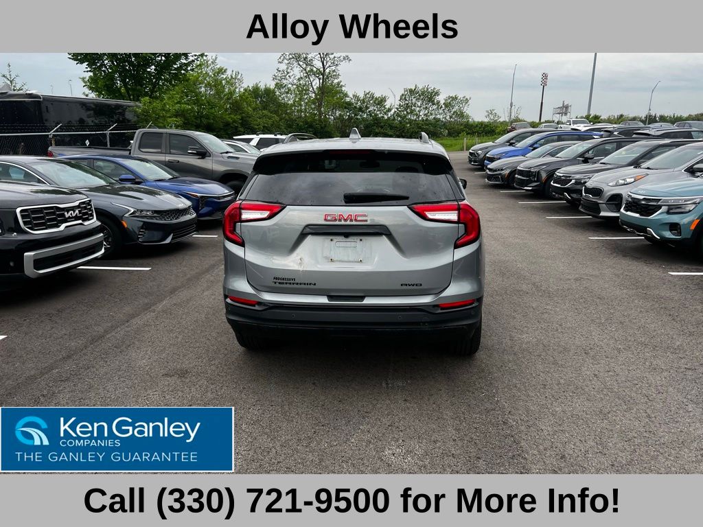 View vehicle photo 6