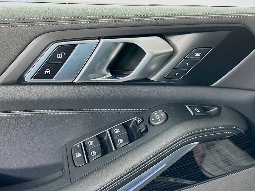 Thumbnail: 2025 BMW X5 - 18