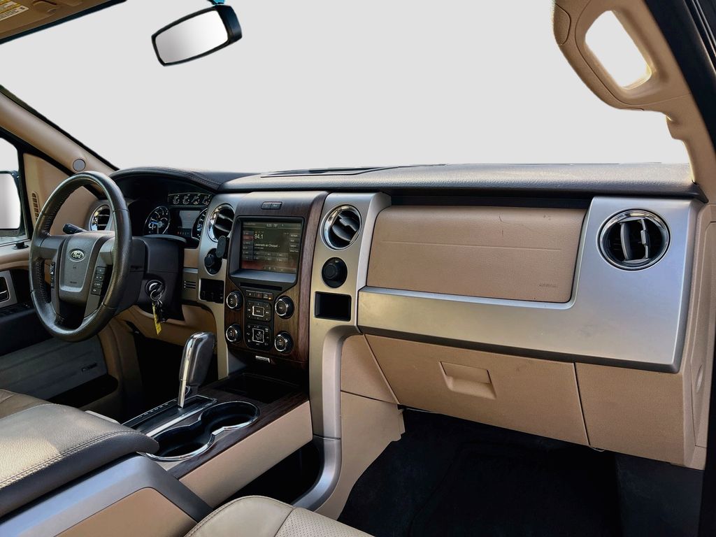 Used 2013  Ford Lariat image 28