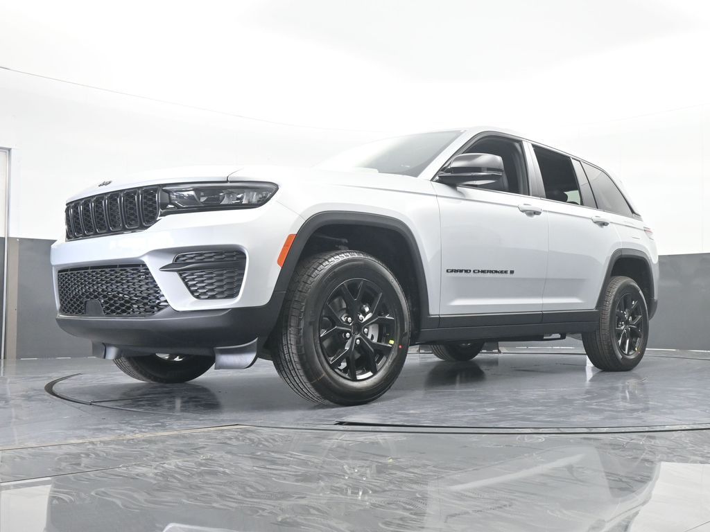 New 2025 Silver Zynith Jeep Altitude X image 49