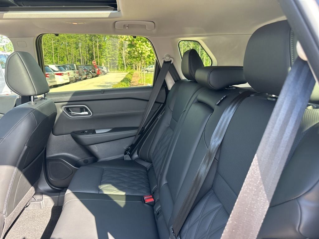 2025 Boulder Gray Pearl/Super Black Nissan Rogue Platinum FWD SUV