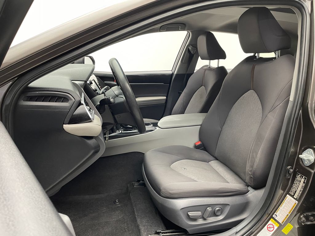 Thumbnail: 2018 Toyota Camry - 13