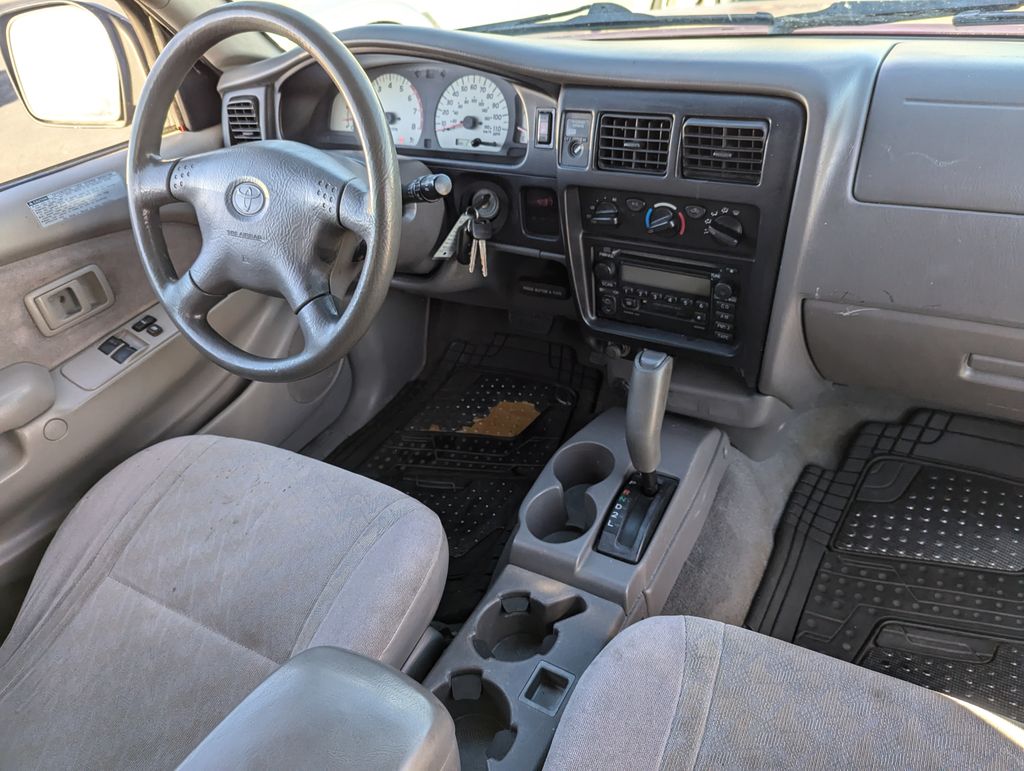 2004 Toyota Tacoma PreRunner 30