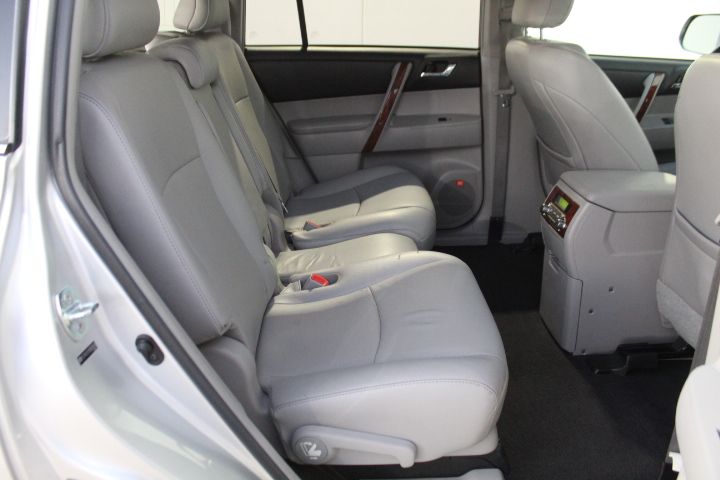 Used Car 2011 Toyota Highlander  Limited For Sale Under $10,000 In Georgetown, Texas