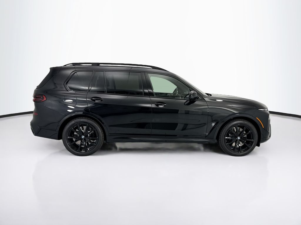 Thumbnail: 2027 BMW X7 - 4