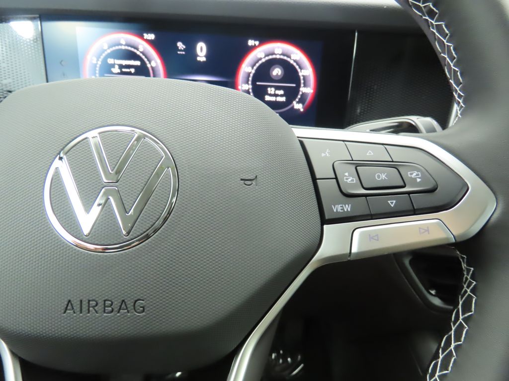 2025 Volkswagen Tiguan 2.0T 13