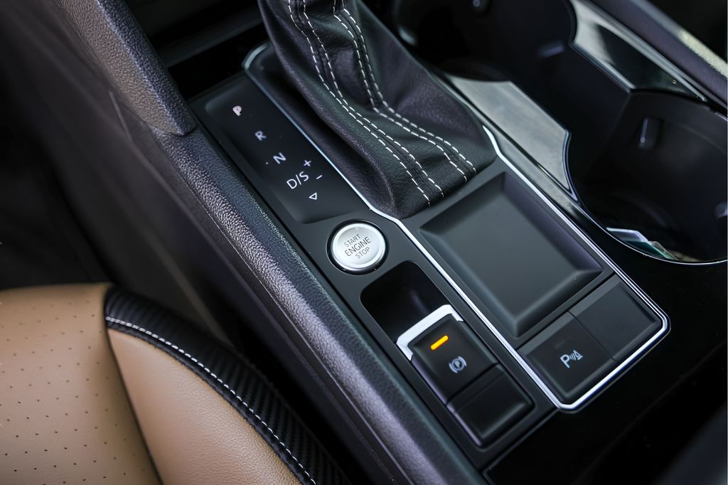 Used Car 2023 Volkswagen Atlas Cross Sport  2.0t Se W/technology For Sale Under $30,000 In Austin, Texas