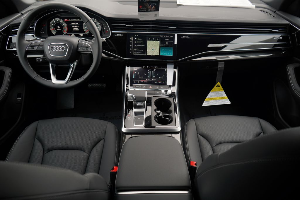 Thumbnail: 2025 Audi Q8 - 8