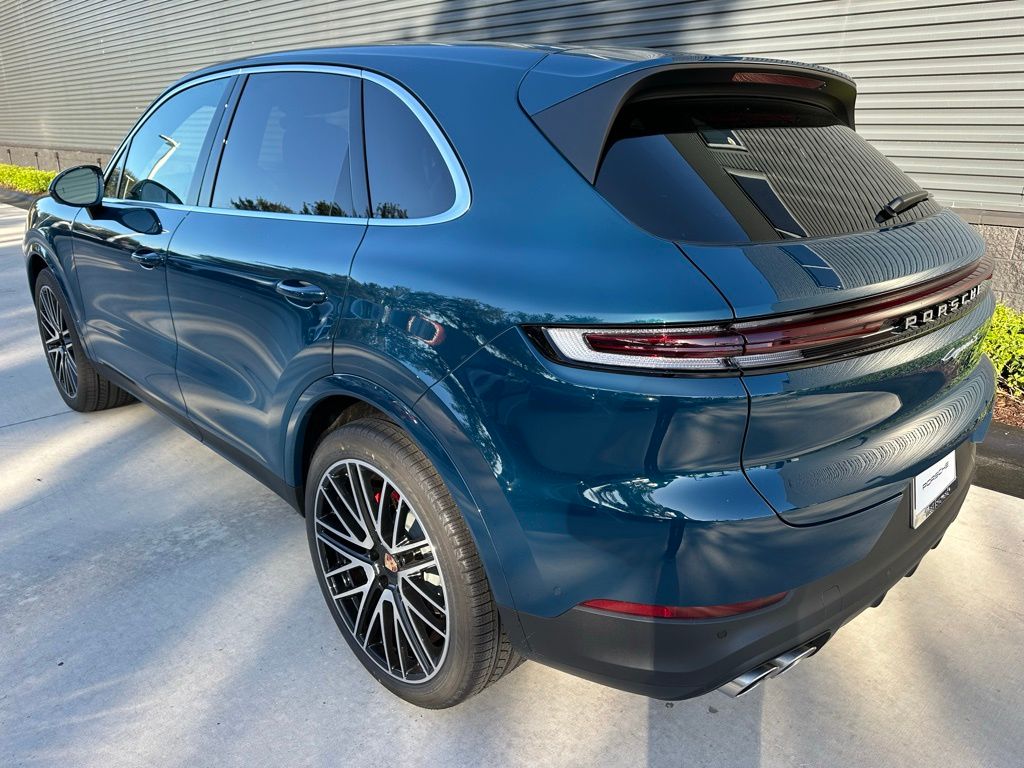 Thumbnail: 2026 Porsche Cayenne - 2