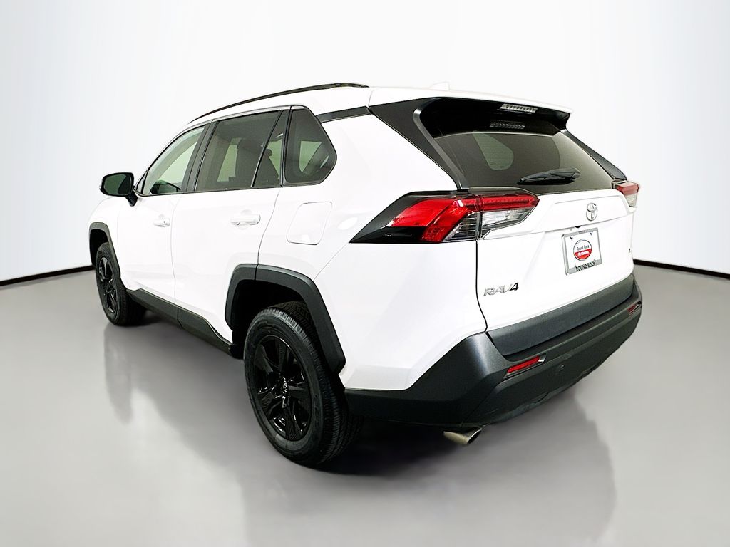 2022 Toyota RAV4 XLE 7