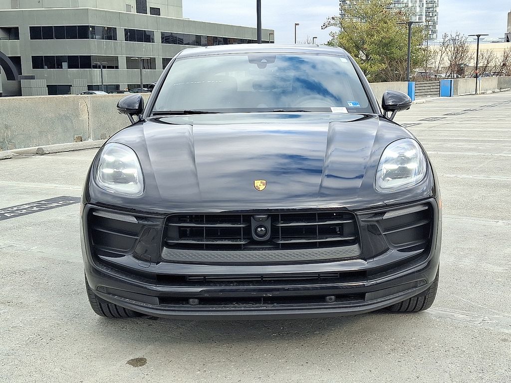 Thumbnail: 2026 Porsche Macan - 6