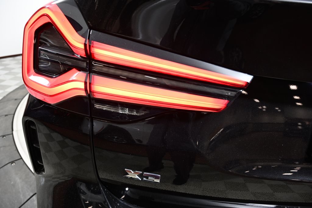 Thumbnail: 2023 BMW X3 - 11